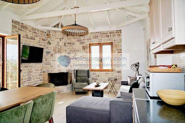 f47eab6327c2446ca9ea44773c9450f7-original