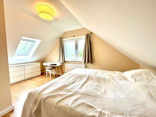 Elternschlafzimmer DG