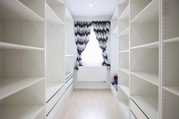 07_Kinderzimmer_Ankleide_OG