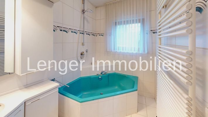 Badezimmer EG