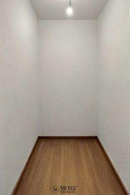 Abstellraum KI bearbeitet