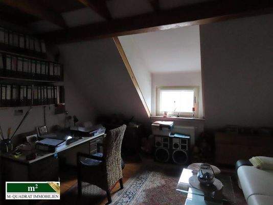 Arbeits-/ Kinderzimmer