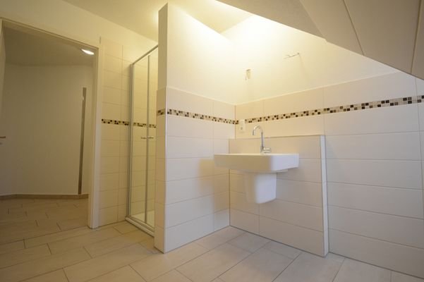 Wohnung 4 - Badezimmer