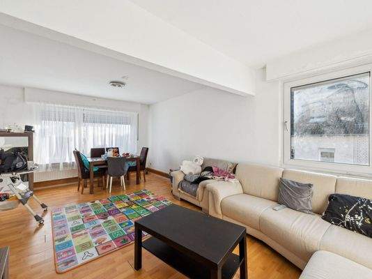 Wohnzimmer 1. OG H 152