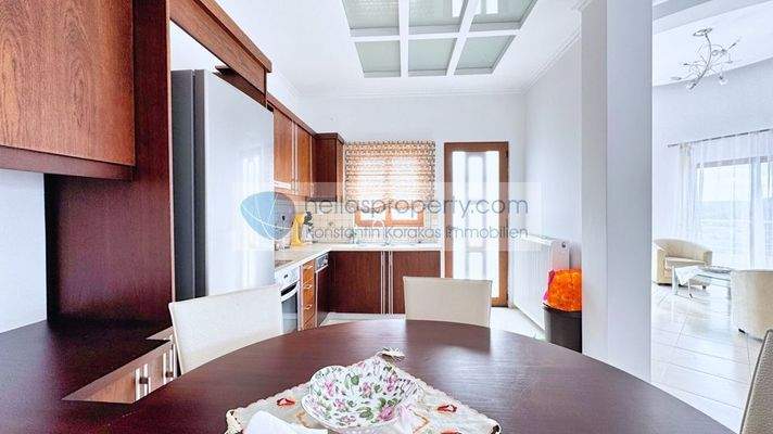 a0c9e0ffa6ef4a1a8b2db9d70da841e4-original