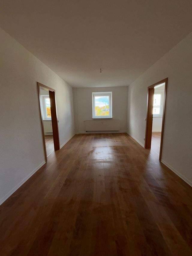 1 Monat Mietfrei nach Erstbezug! Helle 4 Raum Wohnung zu vermieten! - Photo 1