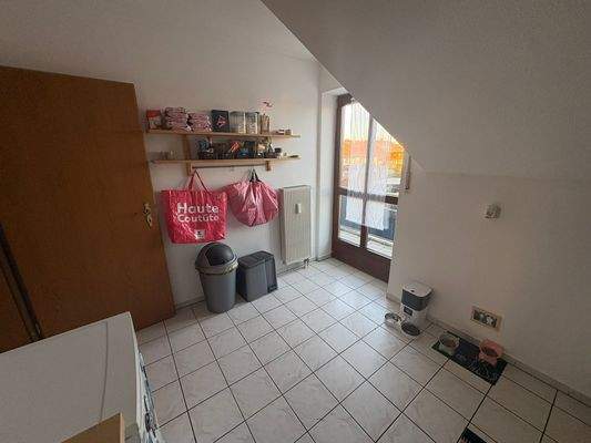 Küche mit Zugang Balkon.jpeg