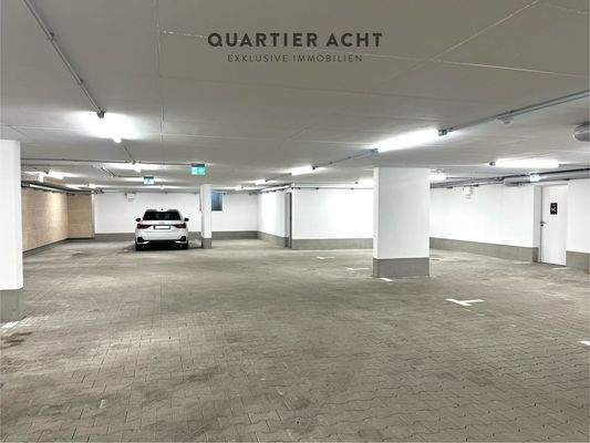 QVIII - TIEFGARAGE MIT ZUGANG ZUM HAUS