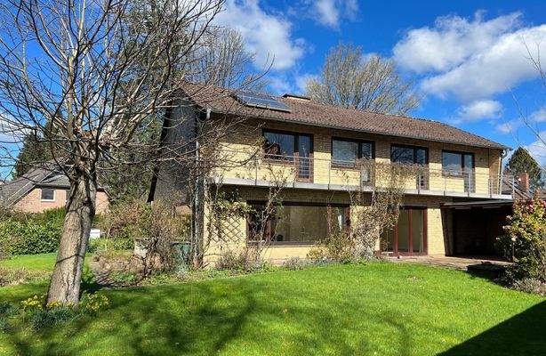 Wohnhaus Ansicht aus dem Garten.JPG