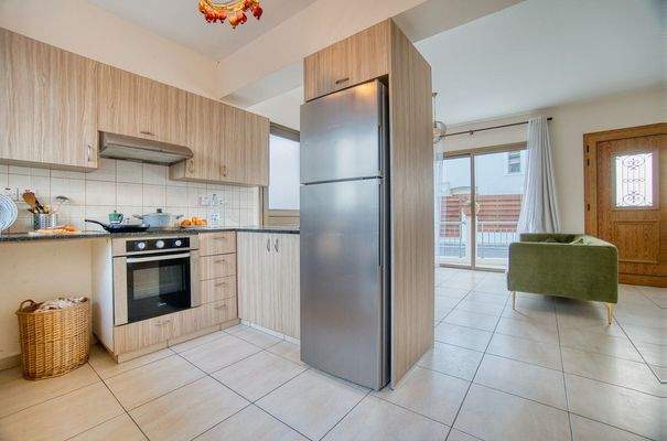 642082-detached-villa-for-sale-in-kato-paphos-univ