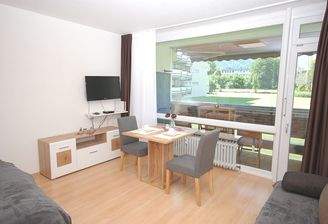 Wohnzimmer mit Essbereich