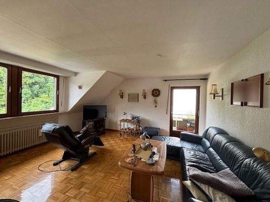 3.OG/Wohnzimmer mit Zugang Balkon