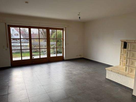 Wohnzimmer mit Blick in den Garten