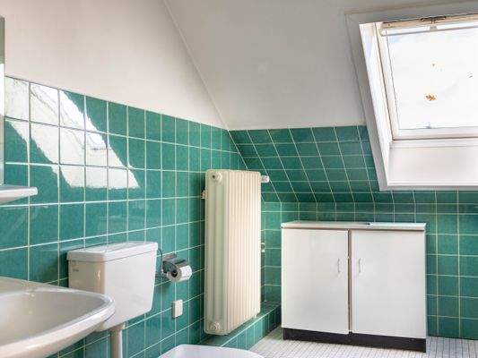 Badezimmer im Dachgeschoss