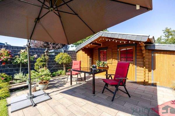 Terrasse am Gartenhaus