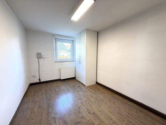 Arbeits-, Kinder- oder Gästezimmer EG