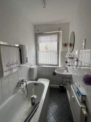 Badezimmer 1.OG.jpeg