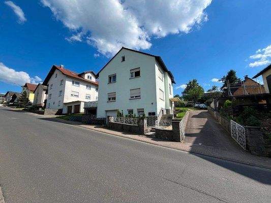 Außen_Hausansicht_Straße