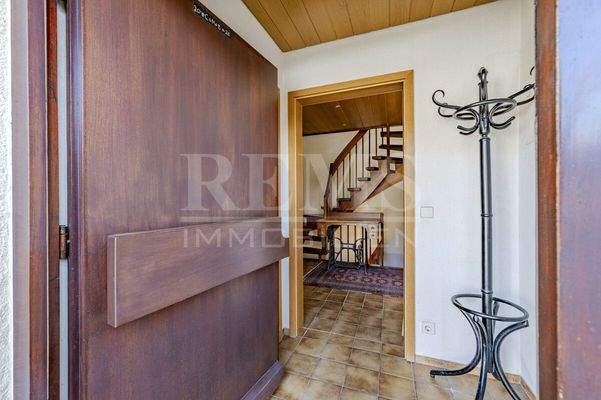 Hauseingang mit Windfang