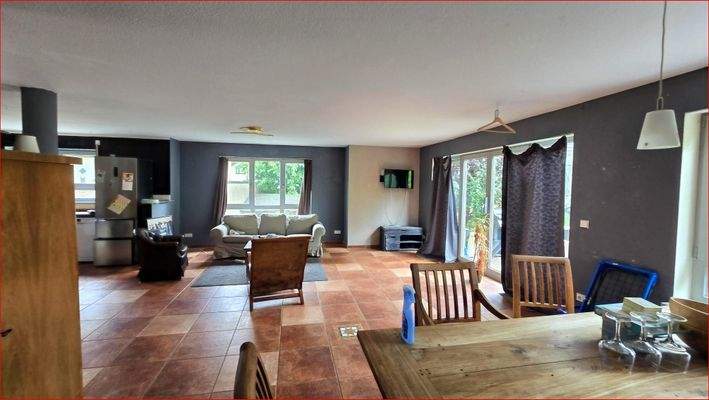 DHH re - Wohn-/Essbereich