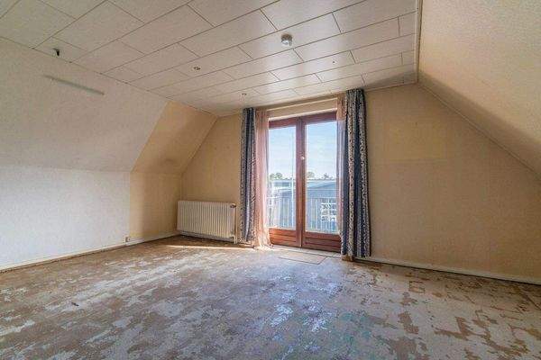 Obergeschoss - Das erste Schlafzimmer 1.jpg