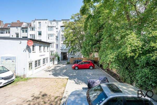 Stellplätze auf dem Grundstück