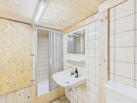 CAM01223G0-PR0125-STILL028