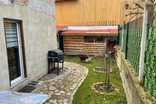 Freifläche Grundstück hinter dem Haus