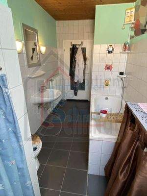 Bad III m. Dusche+Wanne