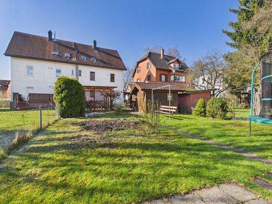 Weitläufiger Garten