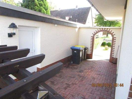 Durchgang zum Garten