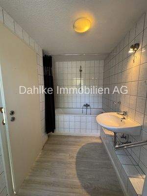 Badezimmer 1.OG, Bild 2