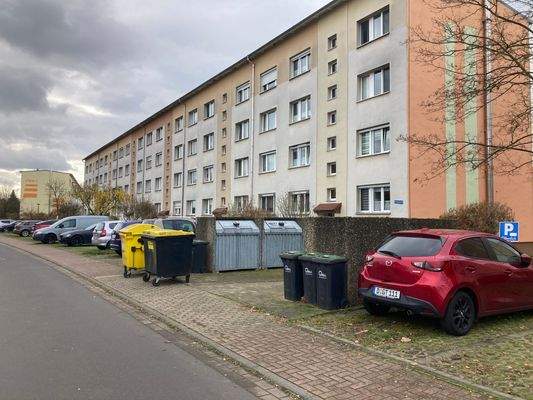 Stellplatz vor dem Haus