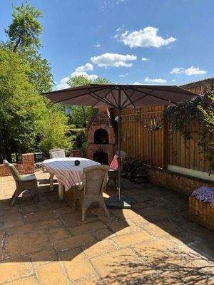 Terrasse mit Grill/Feuerstelle