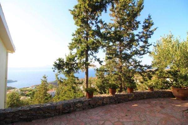 Luxuriöse Villa mit atemberaubendem Panoramablick