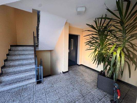 Treppenhaus Flur 1. OG