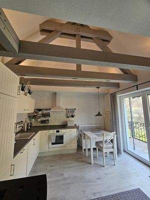 küche holzbalken