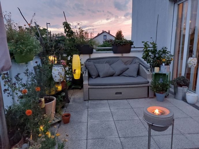 Helle, geräumige 4-Zimmer mit Dachterrasse im  1. Obergeschoss in Neumarkt in der Oberpfalz zu vermieten