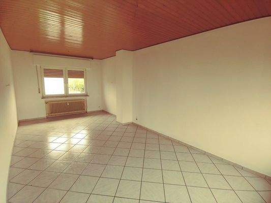 Wohnzimmer 1. OG Bild 2