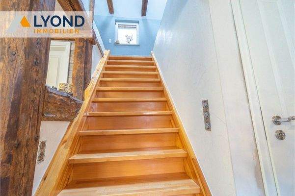 Treppe zum OG