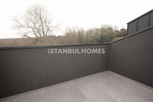 Houses in a Boutique Complex in Istanbul Sarıyer