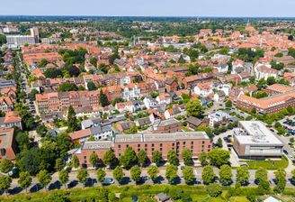 perfekt eingebettet im Roten Feld 