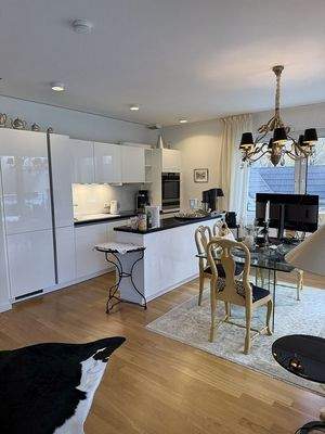 Essbereich mit Küche.jpg