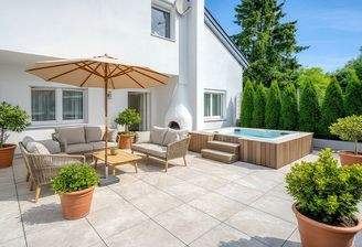 HP1-4-Zimmer-Wohnung-Liefering-Terrasse-mit-Gartenmoebel