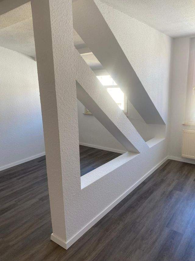 4 Raum Wohnung Zwickau Zentrum Dachgeschoss ab sofort zu vermieten - Foto 2