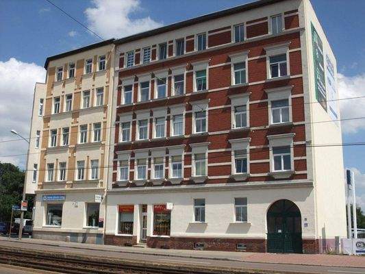 01 MER323_Straßenansicht.JPG