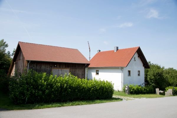 Ansicht Haupthaus mit Anbau.jpg