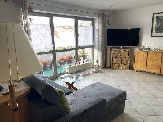 Viel Platz, hell und Superbalkon