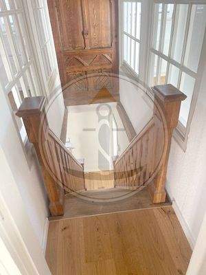 Treppe der zweiten Ebene