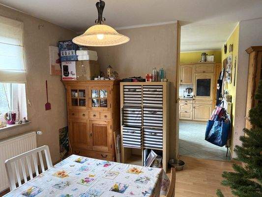 Blick vom Essbereich zur Küche